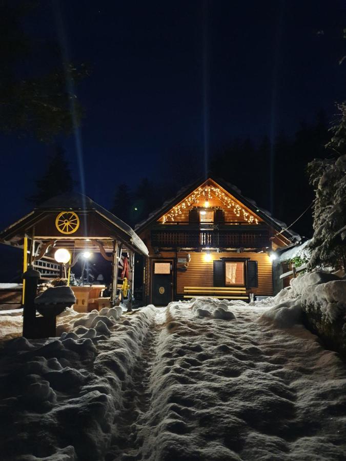 Holiday Home Prdelanca Luce Екстер'єр фото